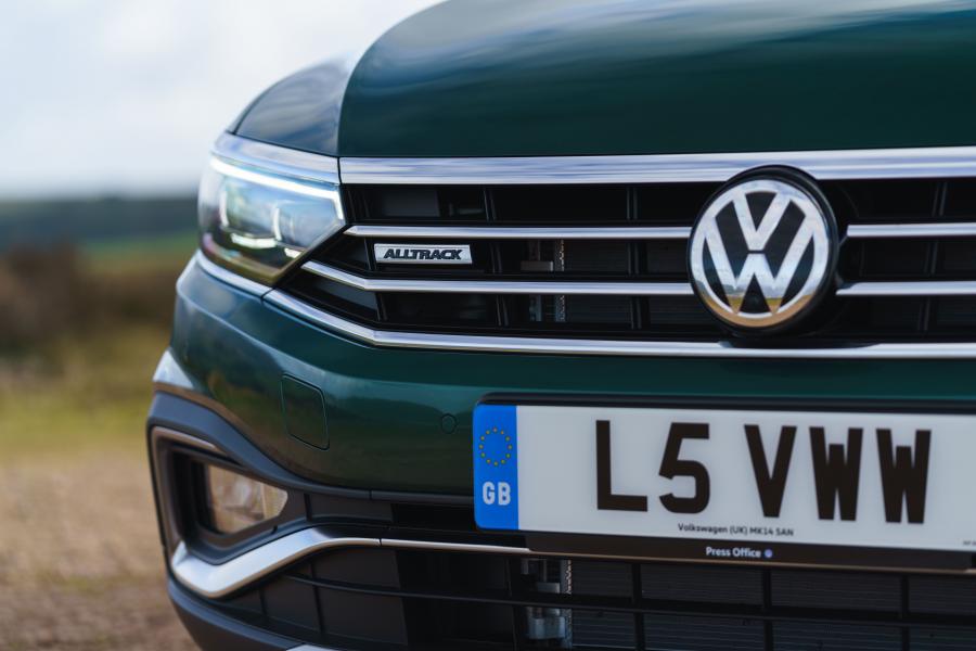 Детали экстерьера Volkswagen Passat Alltrack (B8) 2019 года  (UK) (фото 2 из 22)